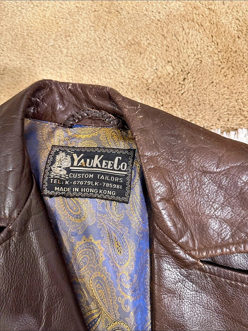 Yukee Lee Women's Brown Leather Duster Coat rip on the inside - Picture 2 of 3